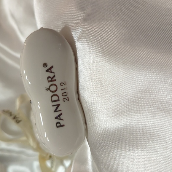 Pandora 2012 Christmas Ornament - Picture 3 of 5